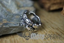 PRSTEN Z CHIRURGICKÉ OCELI SKULLS DOUBLE RING